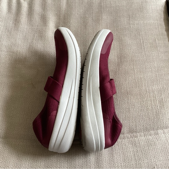 Women's Fitflops Maroon Sneakers 7 - Picture 3 of 5